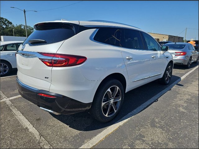 2021 Buick Enclave Essence photo 2