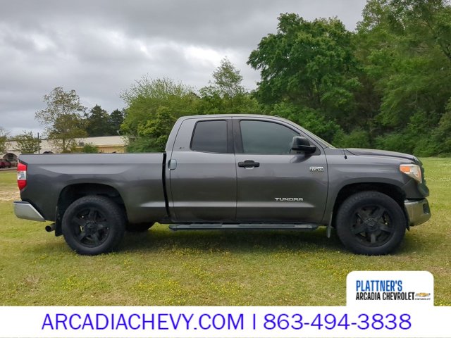 2016 Toyota Tundra SR5 photo 3