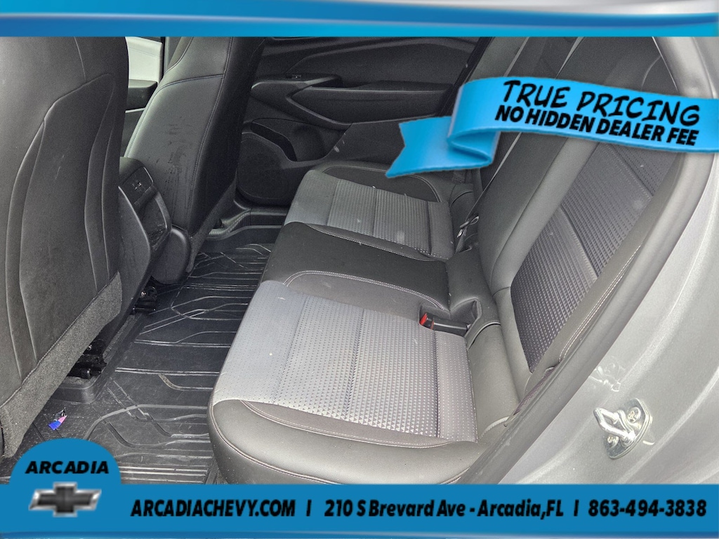 Used 2025 Chevrolet Trax LT FWD LT
