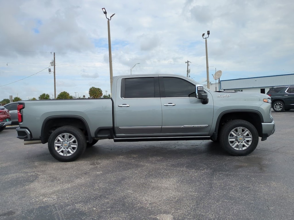 Used 2024 Chevrolet Silverado 2500HD High Country 4WD Crew Cab 159 High Country