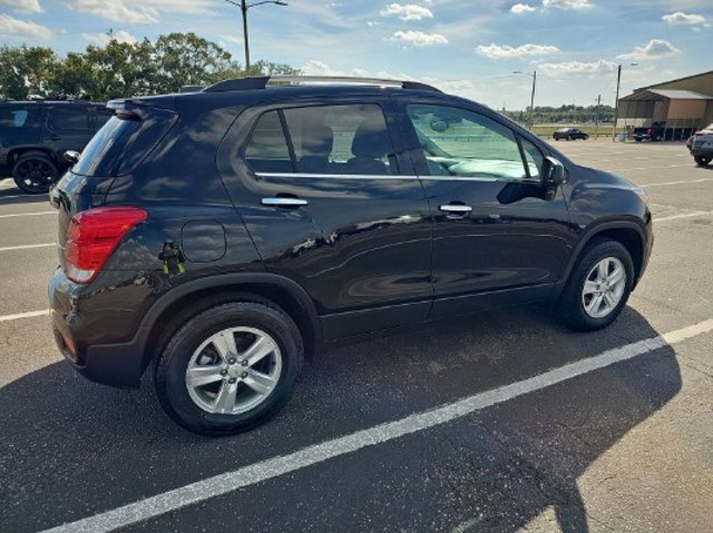 2020 Chevrolet Trax LT photo 3
