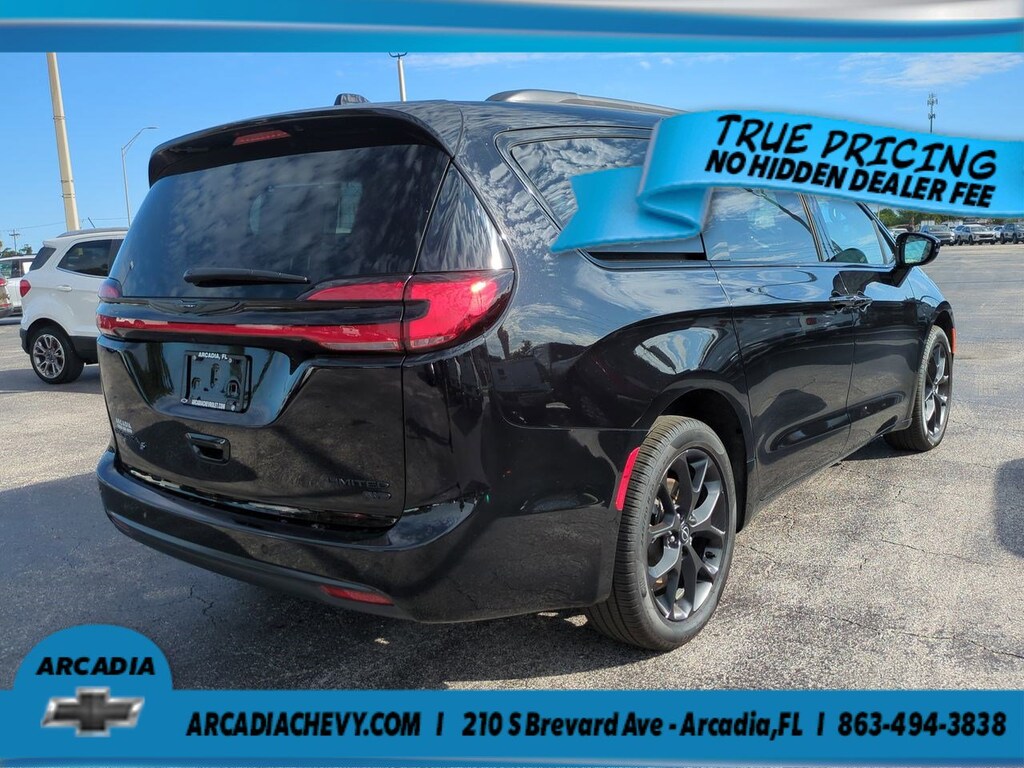 Used 2025 Chrysler Pacifica Limited Limited AWD