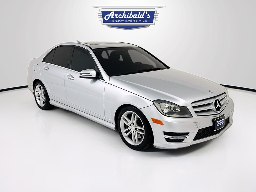 2013 Mercedes-Benz C-Class's photo