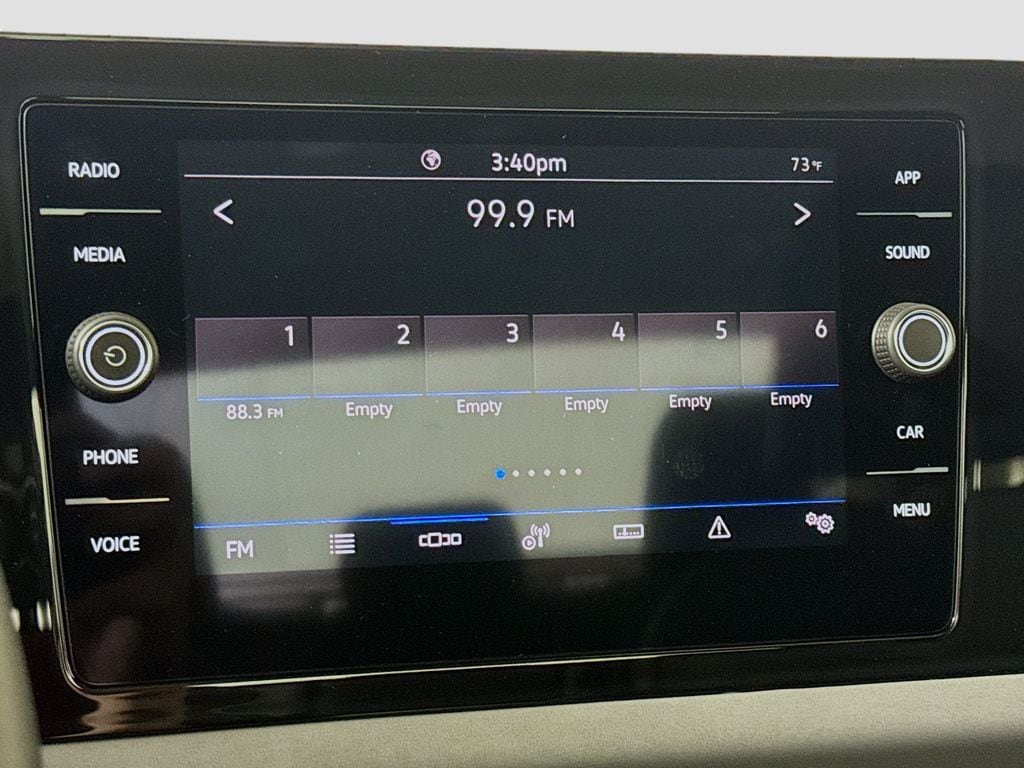 2025 Volkswagen Jetta SE - Photo 13