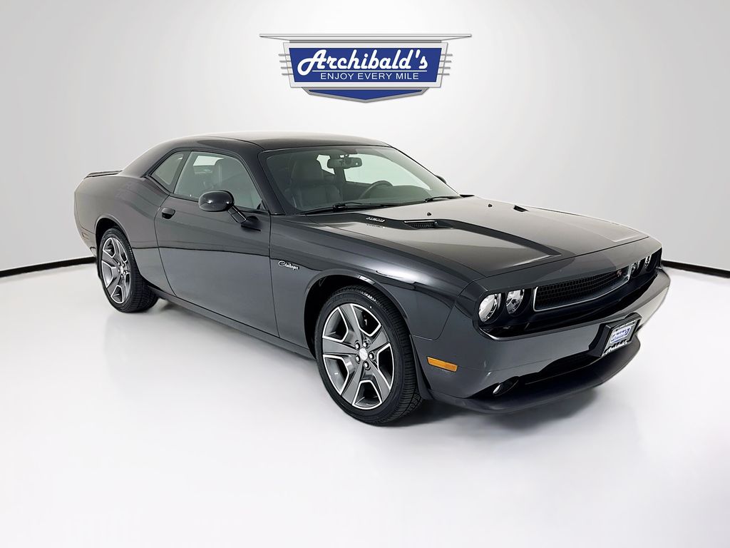 2012 Dodge Challenger R/T's photo