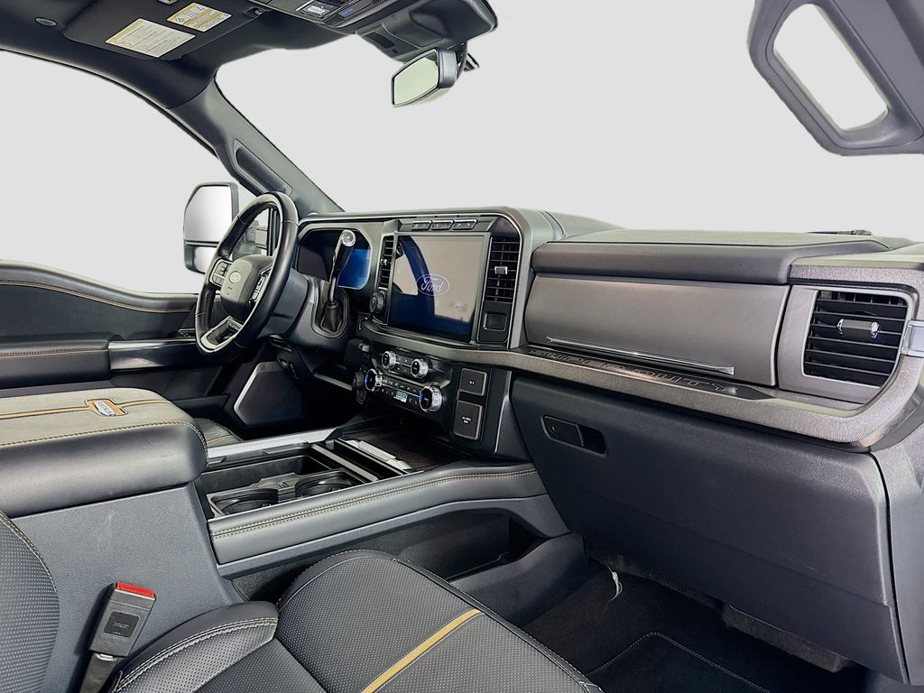 2024 Ford F-350 Super Duty Platinum - Photo 24
