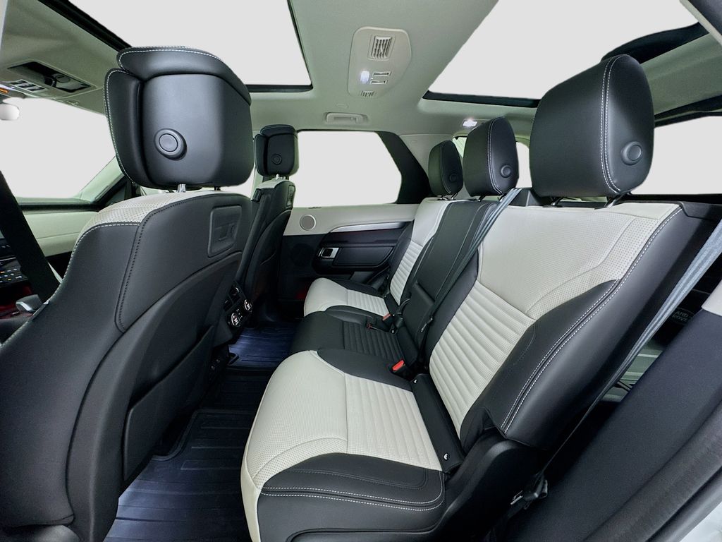 2025 Land Rover Discovery Dynamic SE - Photo 21
