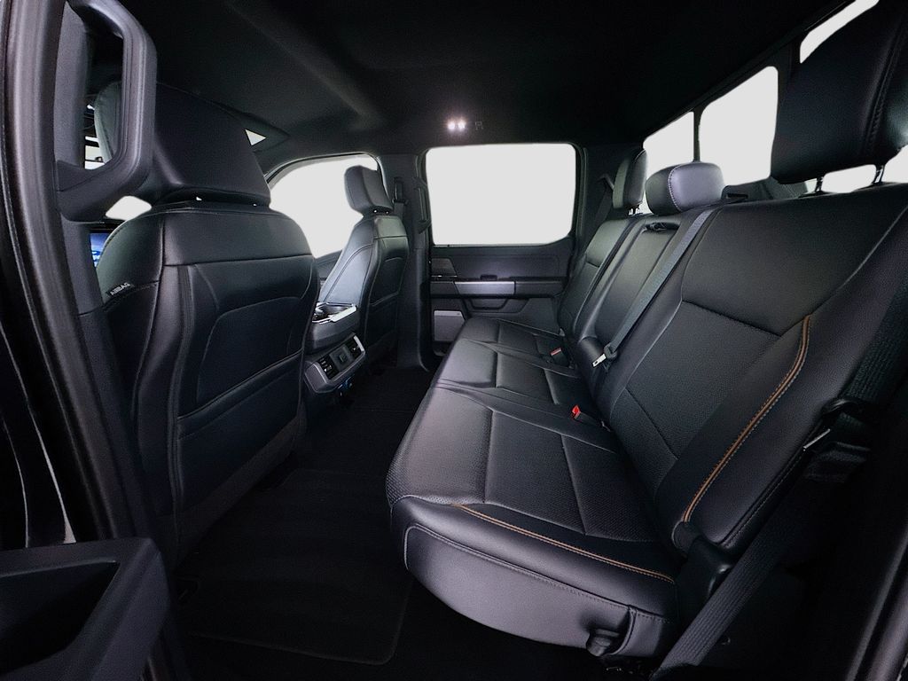 2025 Ford F-150 Lariat - Photo 24