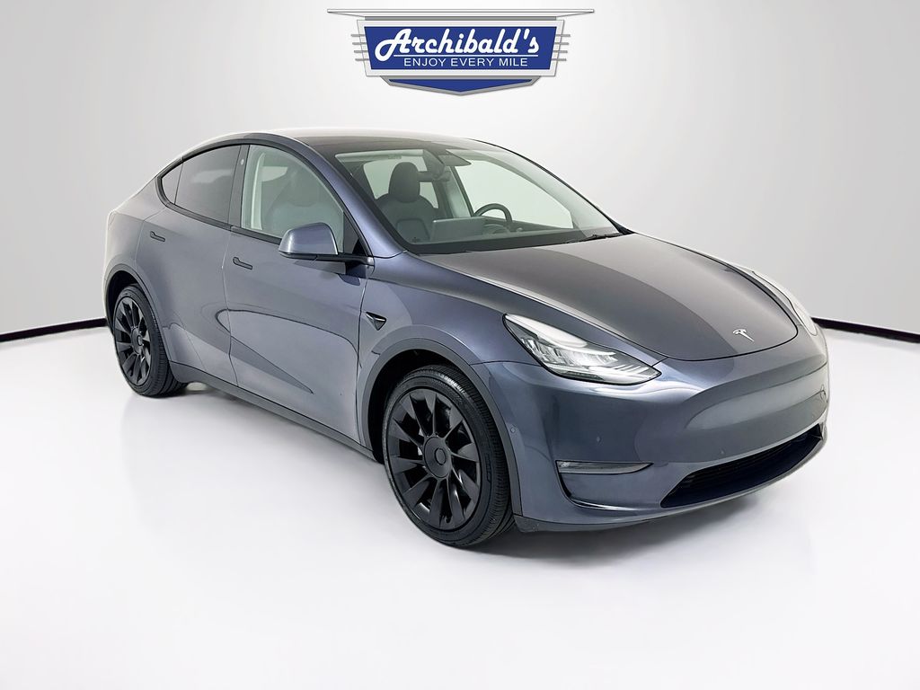 2022 Tesla Model Y Long Range Dual Motor All-Wheel Drive's photo