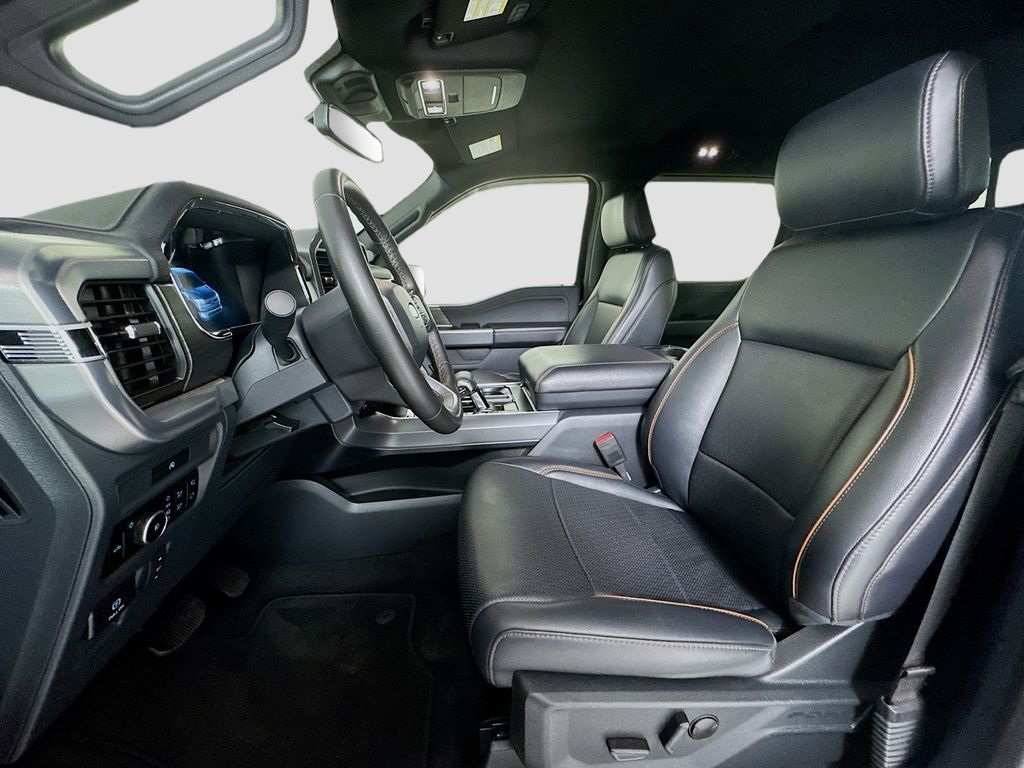 2025 Ford F-150 Lariat - Photo 12