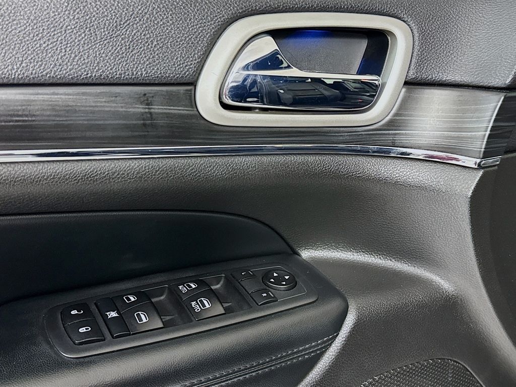 2020 Jeep Grand Cherokee Limited - Photo 17