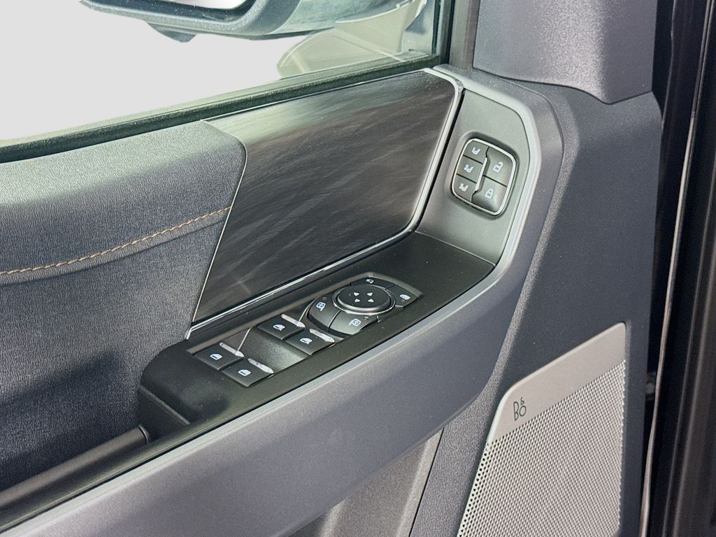 2025 Ford F-150 Lariat - Photo 20