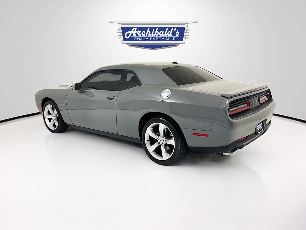 2017 Dodge Challenger R/T - Photo 6