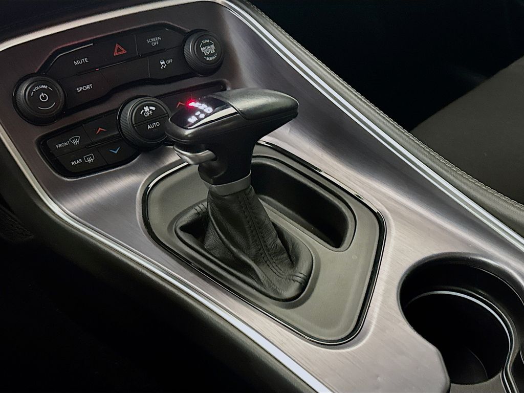 2017 Dodge Challenger R/T - Photo 18