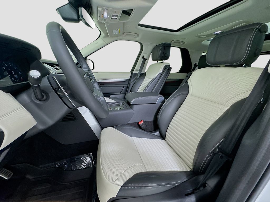 2025 Land Rover Discovery Dynamic SE - Photo 10