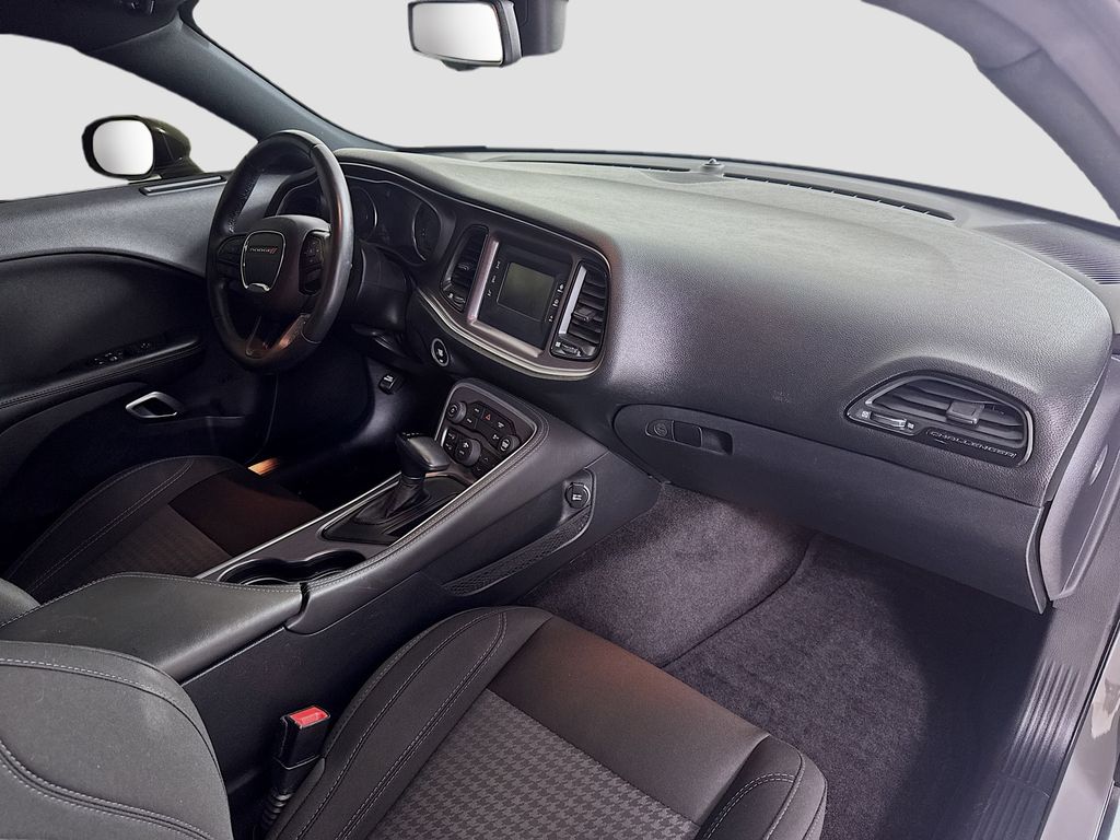 2017 Dodge Challenger R/T - Photo 26
