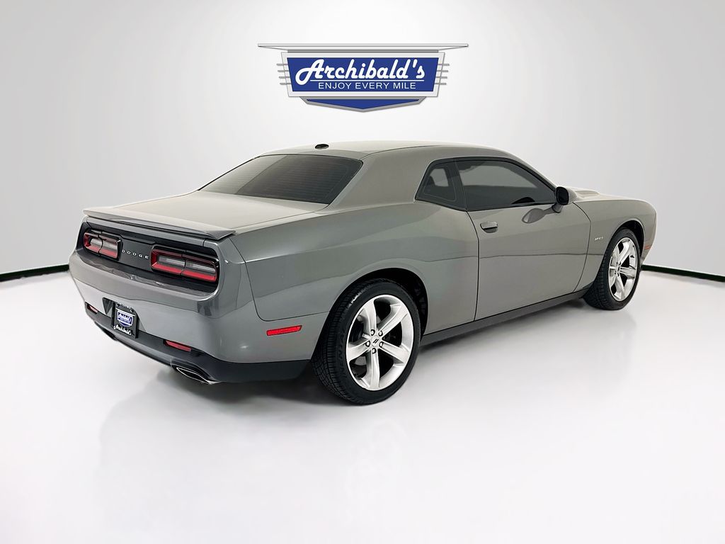 2017 Dodge Challenger R/T - Photo 8