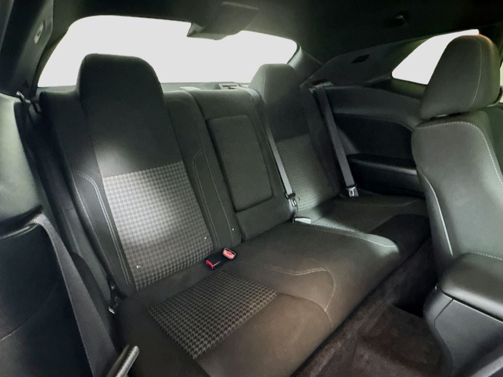 2017 Dodge Challenger R/T - Photo 24