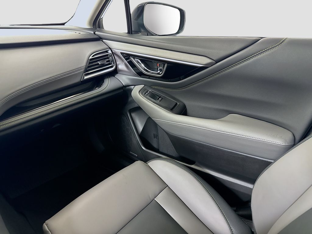 2025 Subaru Outback Onyx Edition - Photo 25