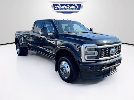 2025 Ford F-450SD Platinum Truck