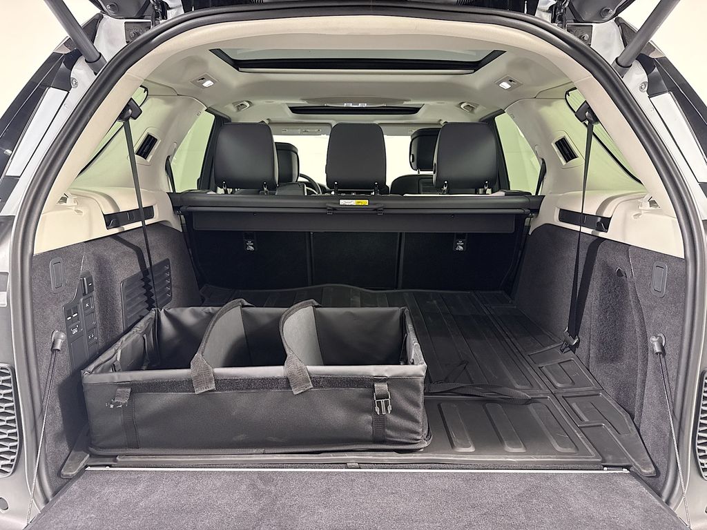 2025 Land Rover Discovery Dynamic SE - Photo 25