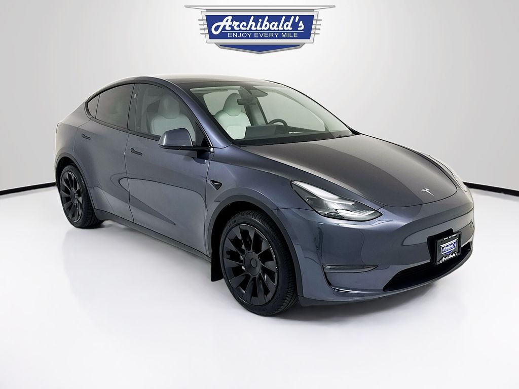 2023 Tesla Model Y Long Range Dual Motor All-Wheel Drive's photo