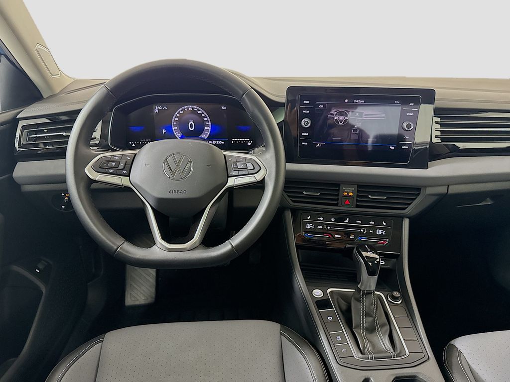 2025 Volkswagen Jetta SE - Photo 22