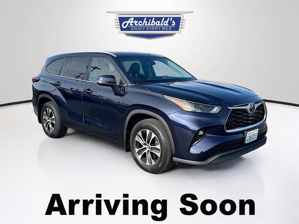 2022 Toyota Highlander XLE 4x4 V6's photo