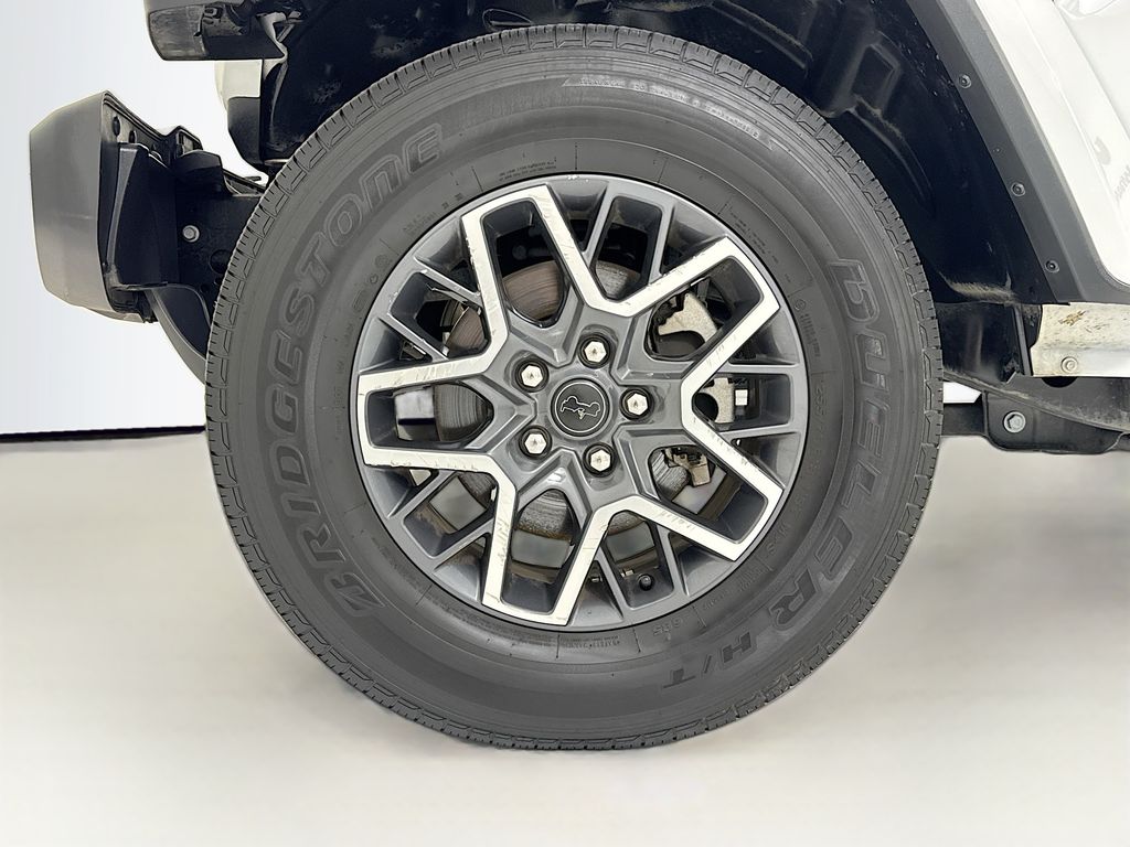 2025 Jeep Wrangler 4-Door Sahara - Photo 28
