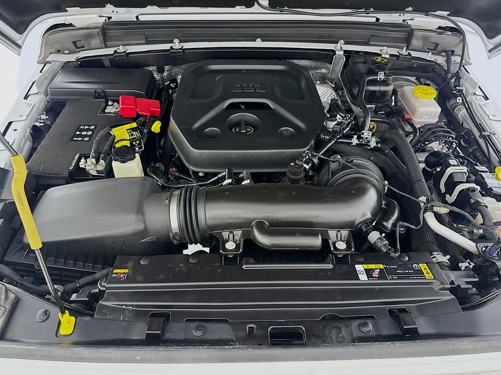 2025 Jeep Wrangler 4-Door Sahara - Photo 27