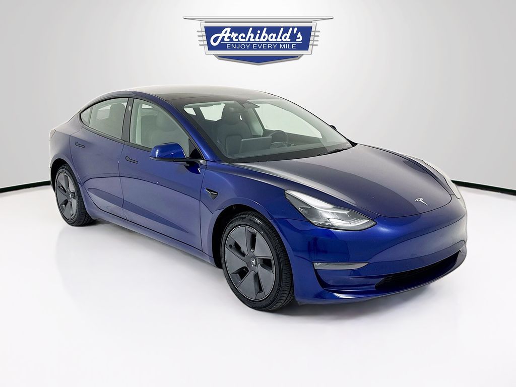 2022 Tesla Model 3 Long Range Dual Motor All-Wheel Drive's photo