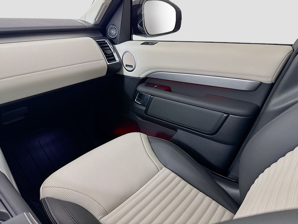 2025 Land Rover Discovery Dynamic SE - Photo 23
