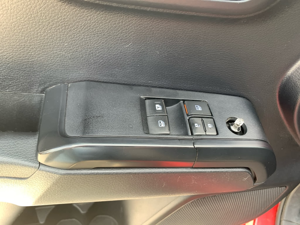 Used 2020 Toyota Tacoma SR Access Cab 6 Bed I4 AT (Natl) Access Cab 6 Bed I4 AT (Natl)