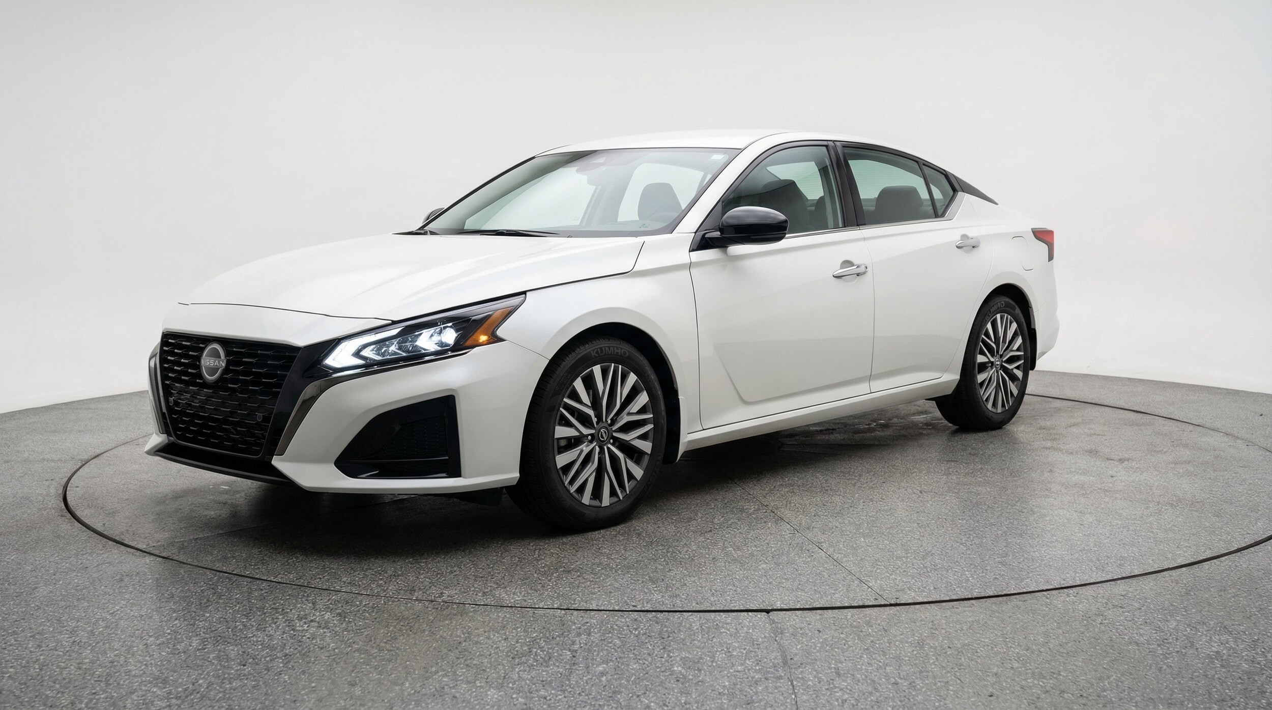 Thumbnail: 2025 Nissan Altima - 3