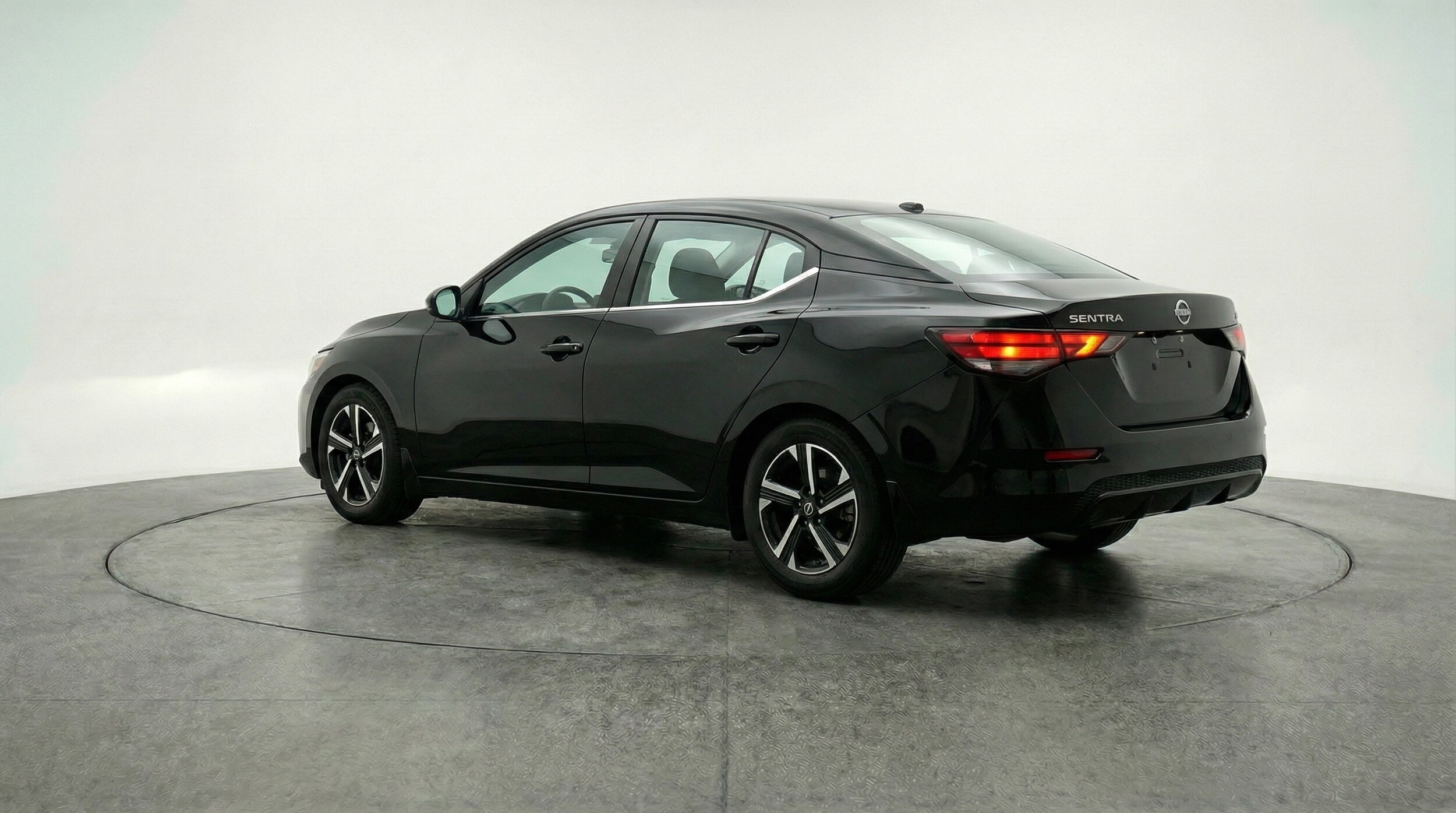 Thumbnail: 2025 Nissan Sentra - 5