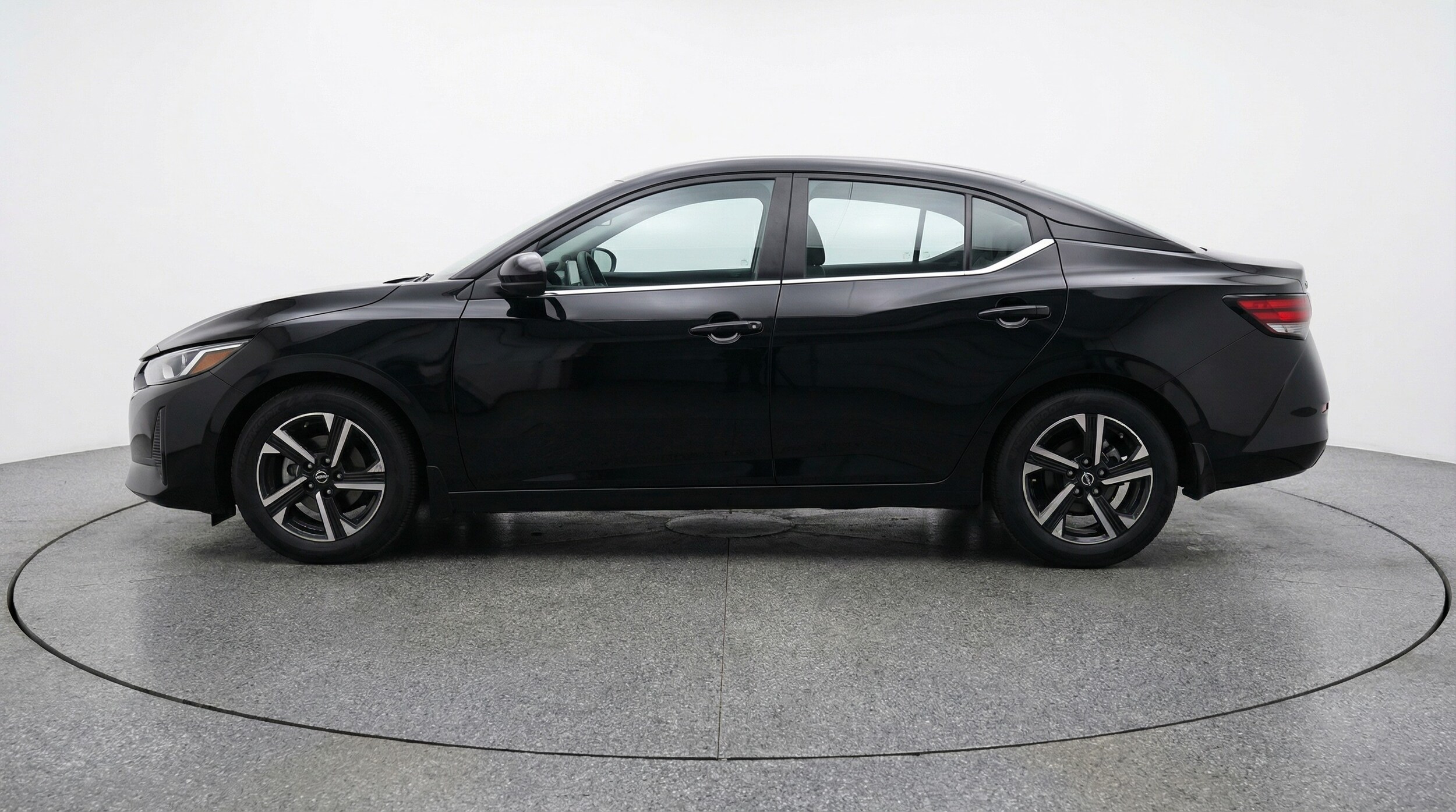 Thumbnail: 2025 Nissan Sentra - 4
