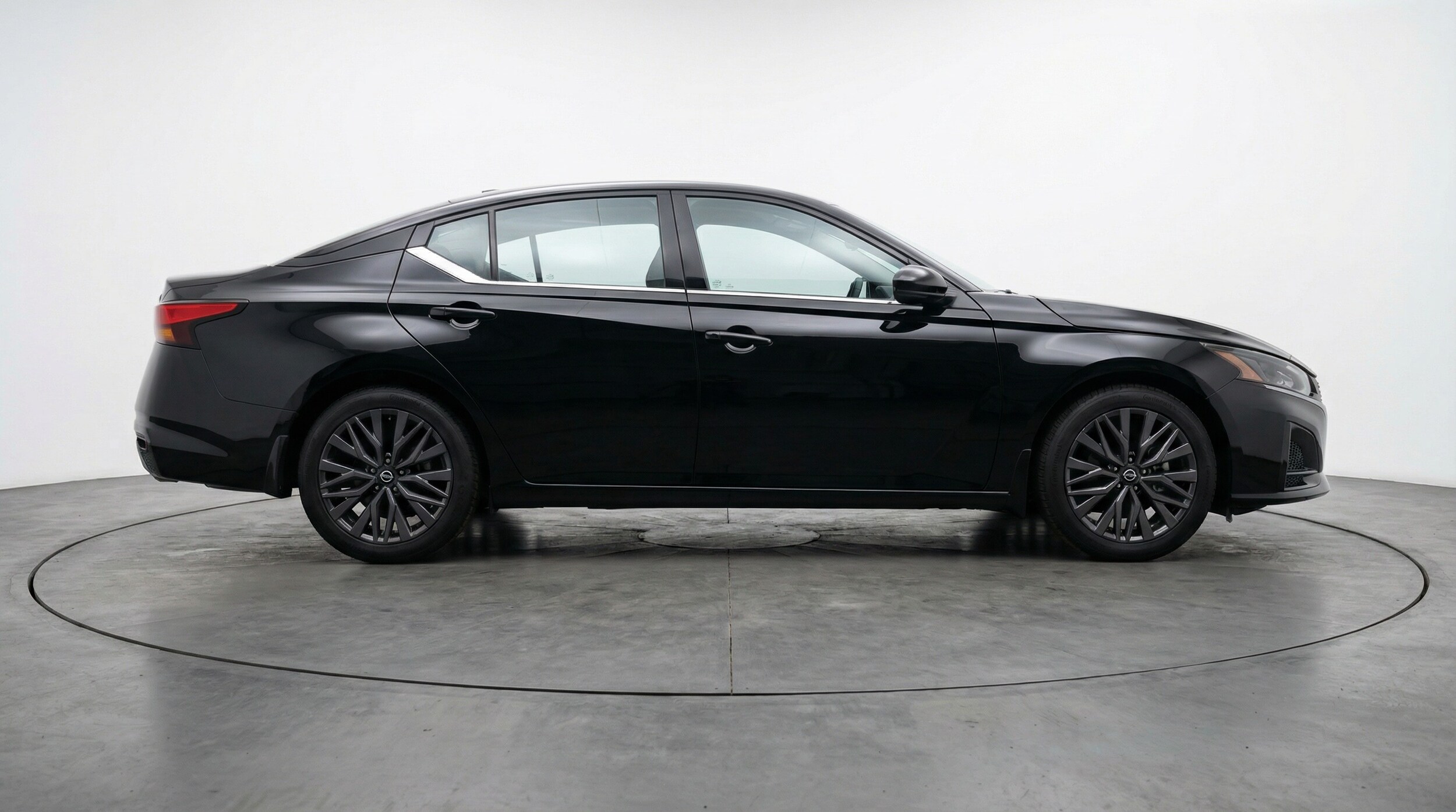 Thumbnail: 2025 Nissan Altima - 8