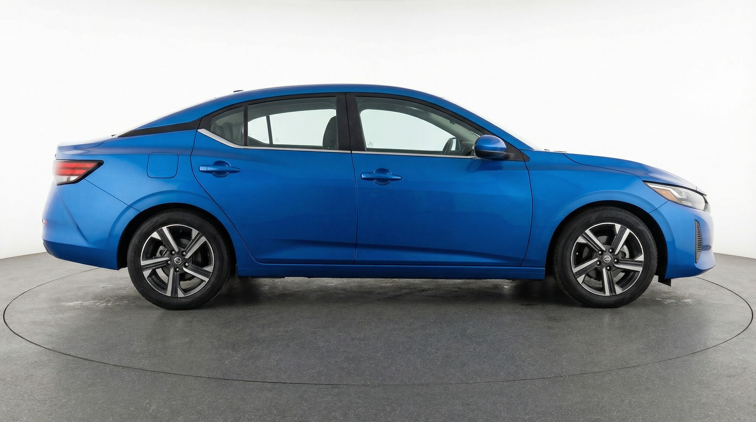 Thumbnail: 2025 Nissan Sentra - 8