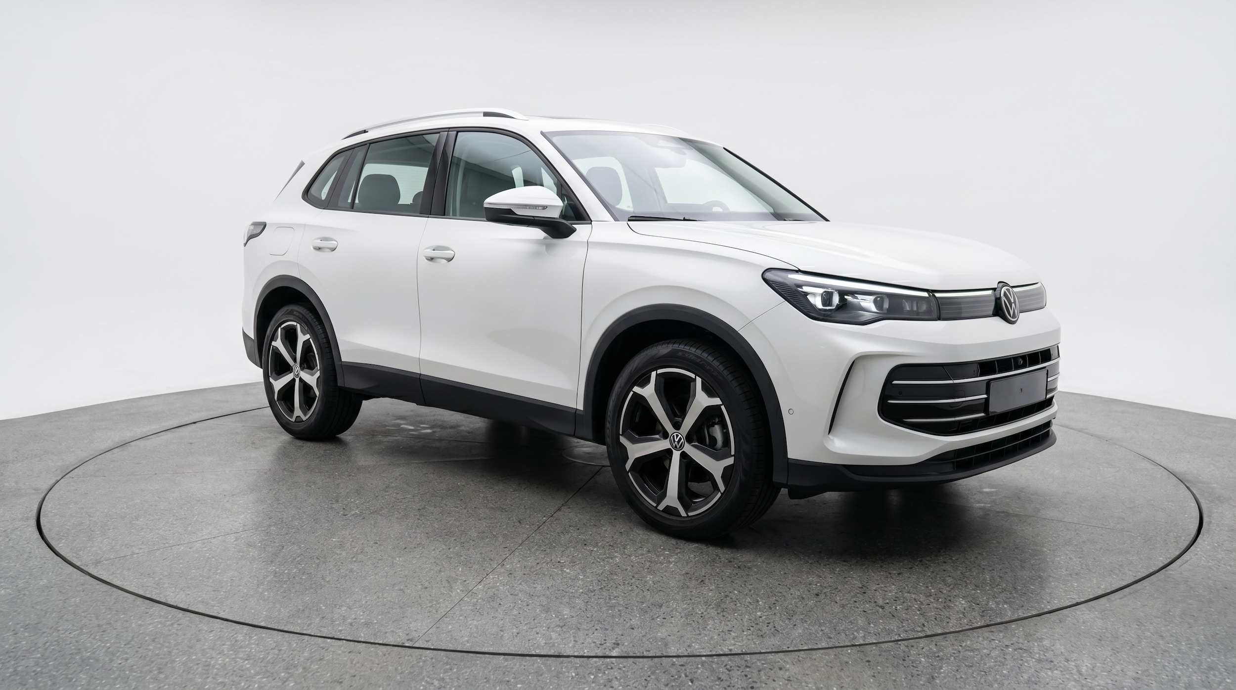 Thumbnail: 2026 Volkswagen Tiguan - 1