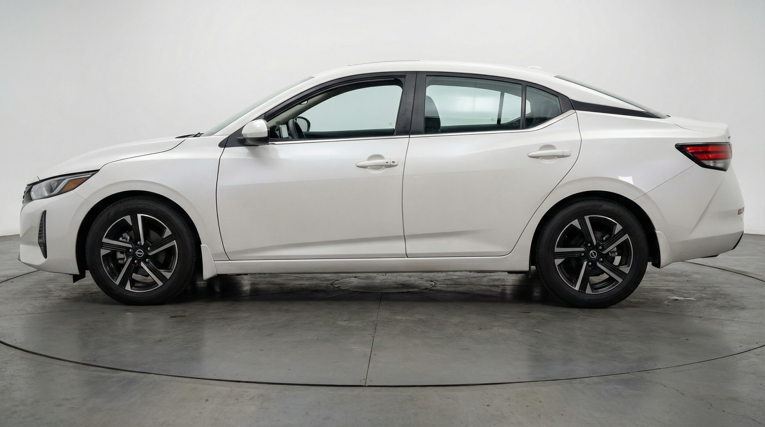 Thumbnail: 2025 Nissan Sentra - 4