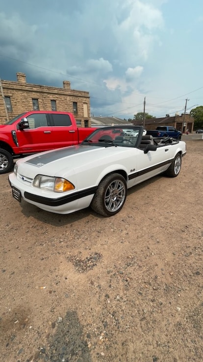 1993 Ford Mustang Lx 5.0L V8 Automatic Convertible: Unleash the Power!