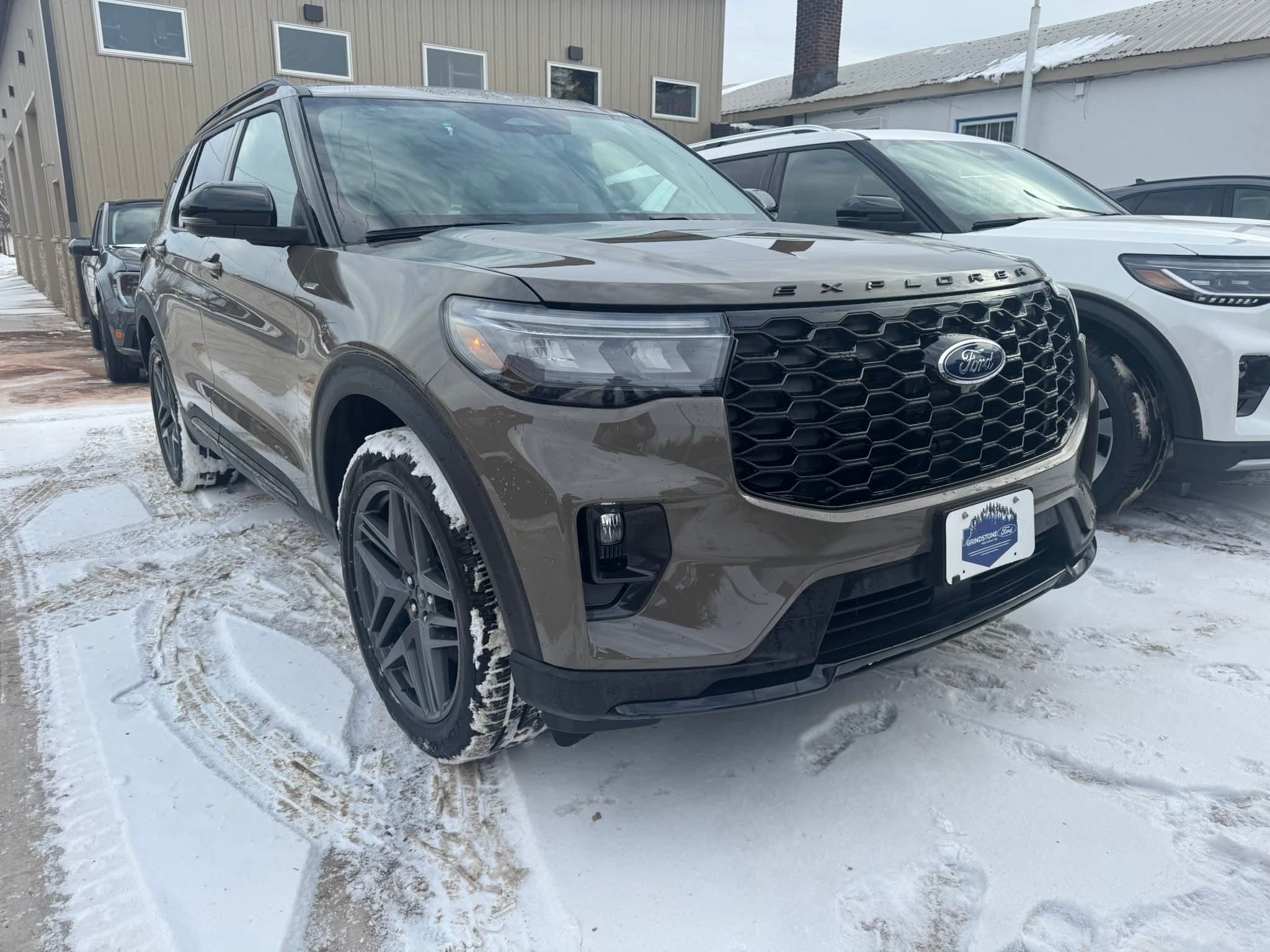 2026 Ford Explorer ST-LINE's photo