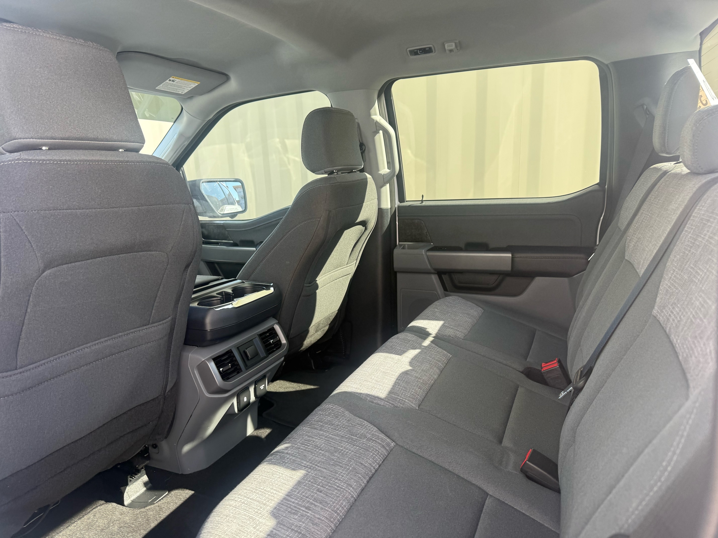 2023 Ford F-150 Lightning XLT - Photo 6