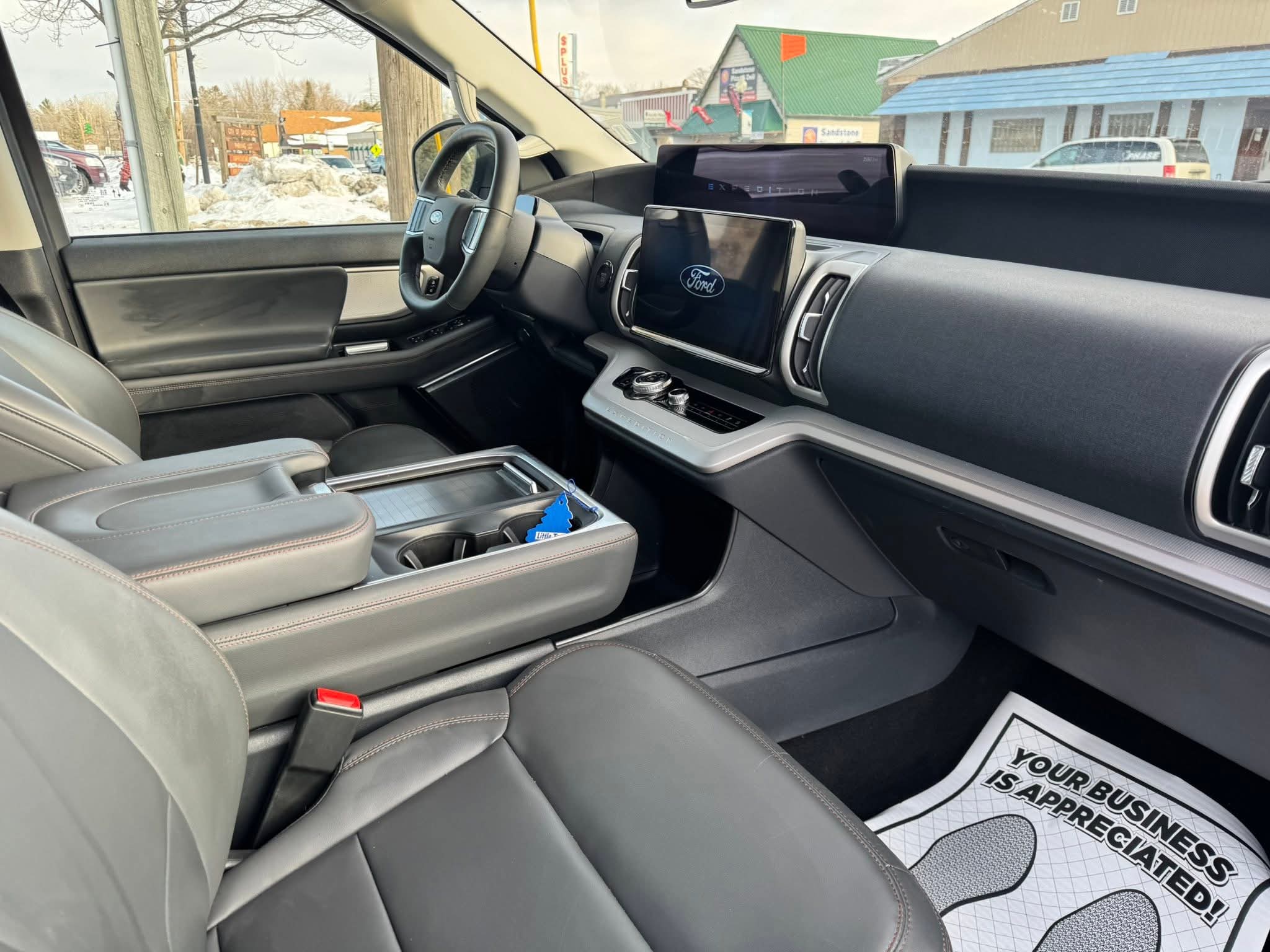 2025 Ford Expedition Active - Photo 8