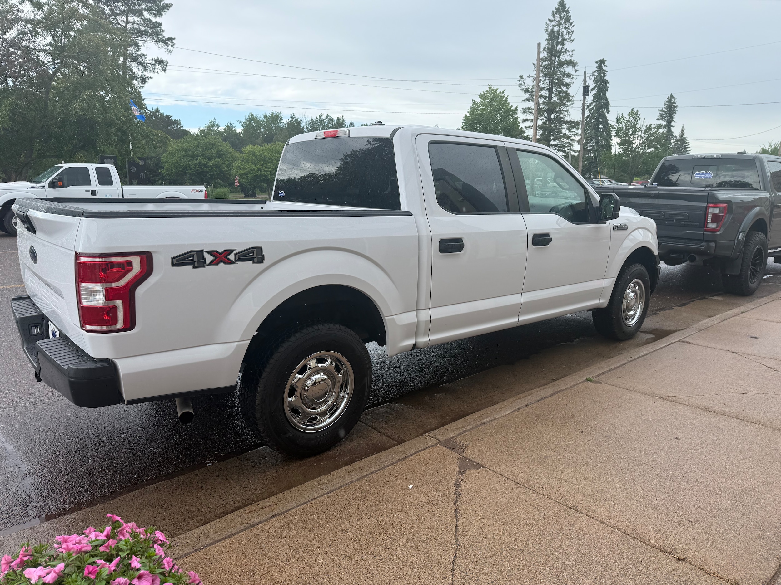 Used 2020 Ford F-150 XL with VIN 1FTEW1EB0LKE82000 for sale in Sandstone, Minnesota