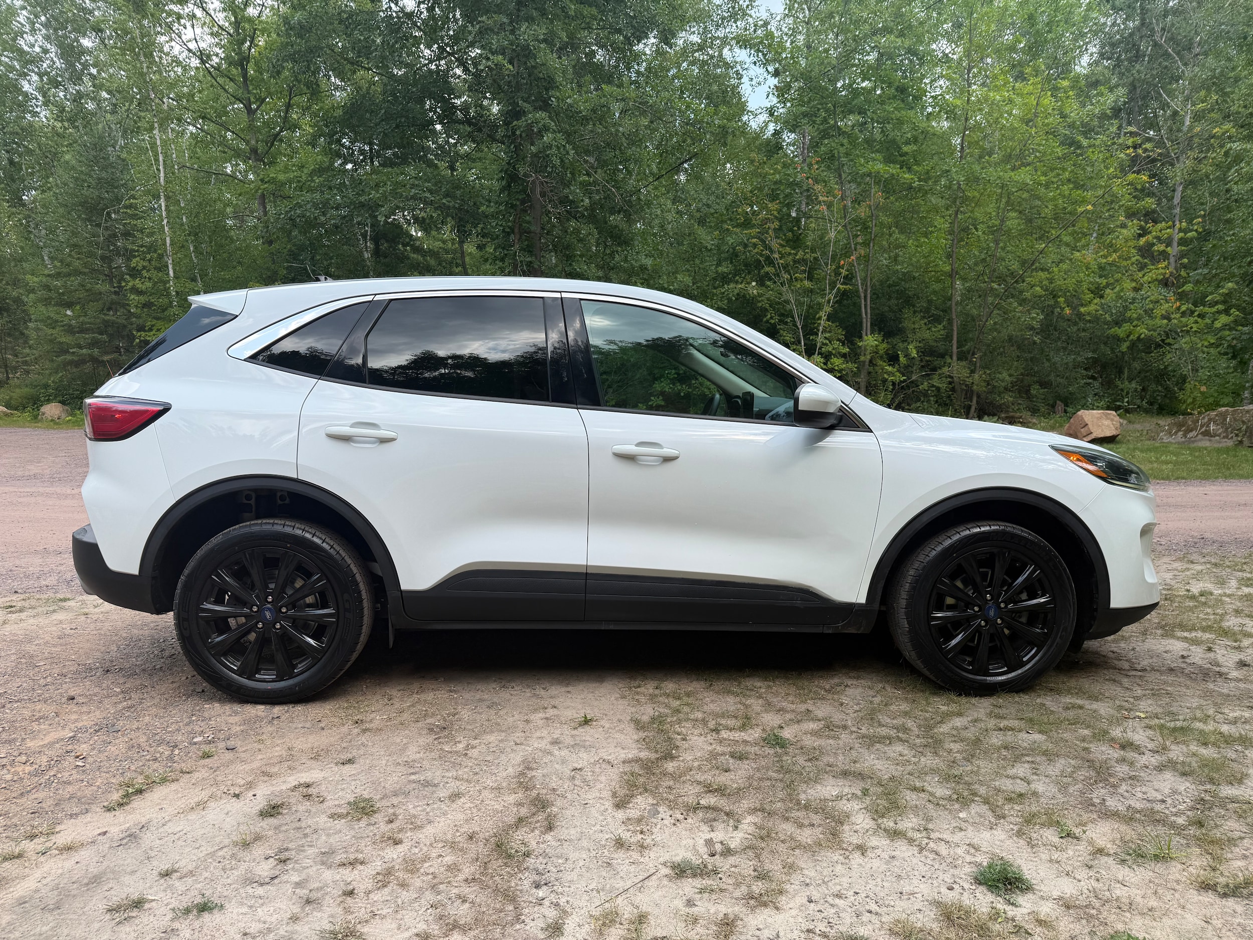 Used 2020 Ford Escape SE with VIN 1FMCU9G66LUA49017 for sale in Sandstone, Minnesota