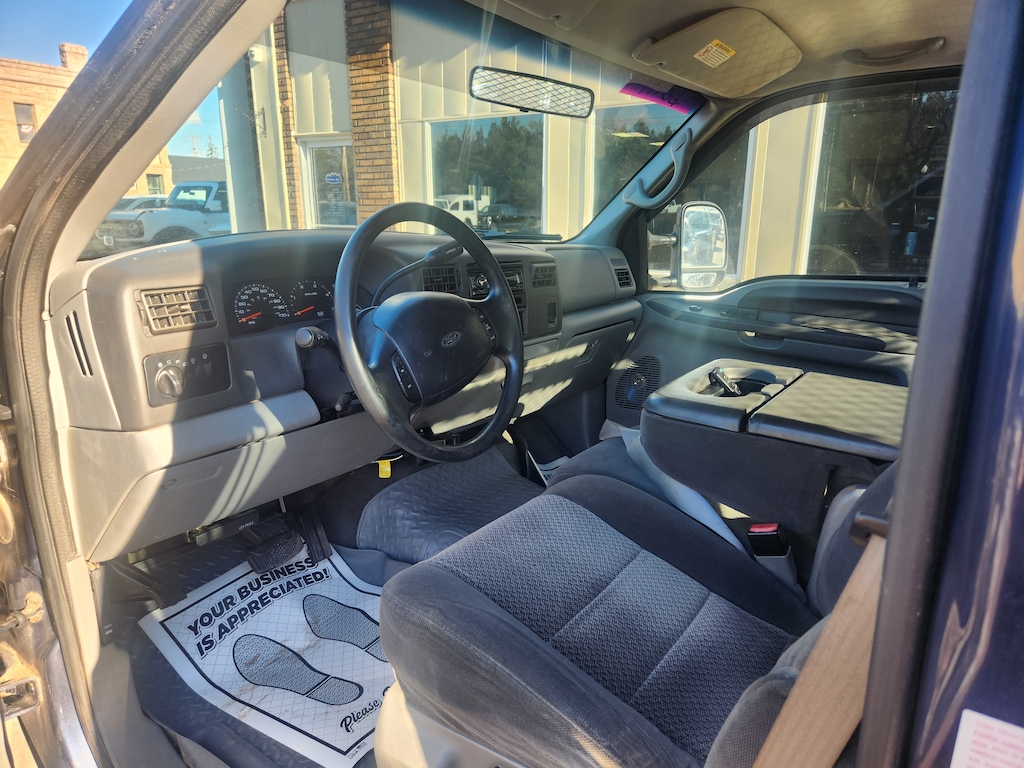 Used 2002 Ford F-250 XL Crew Cab Short Bed Truck