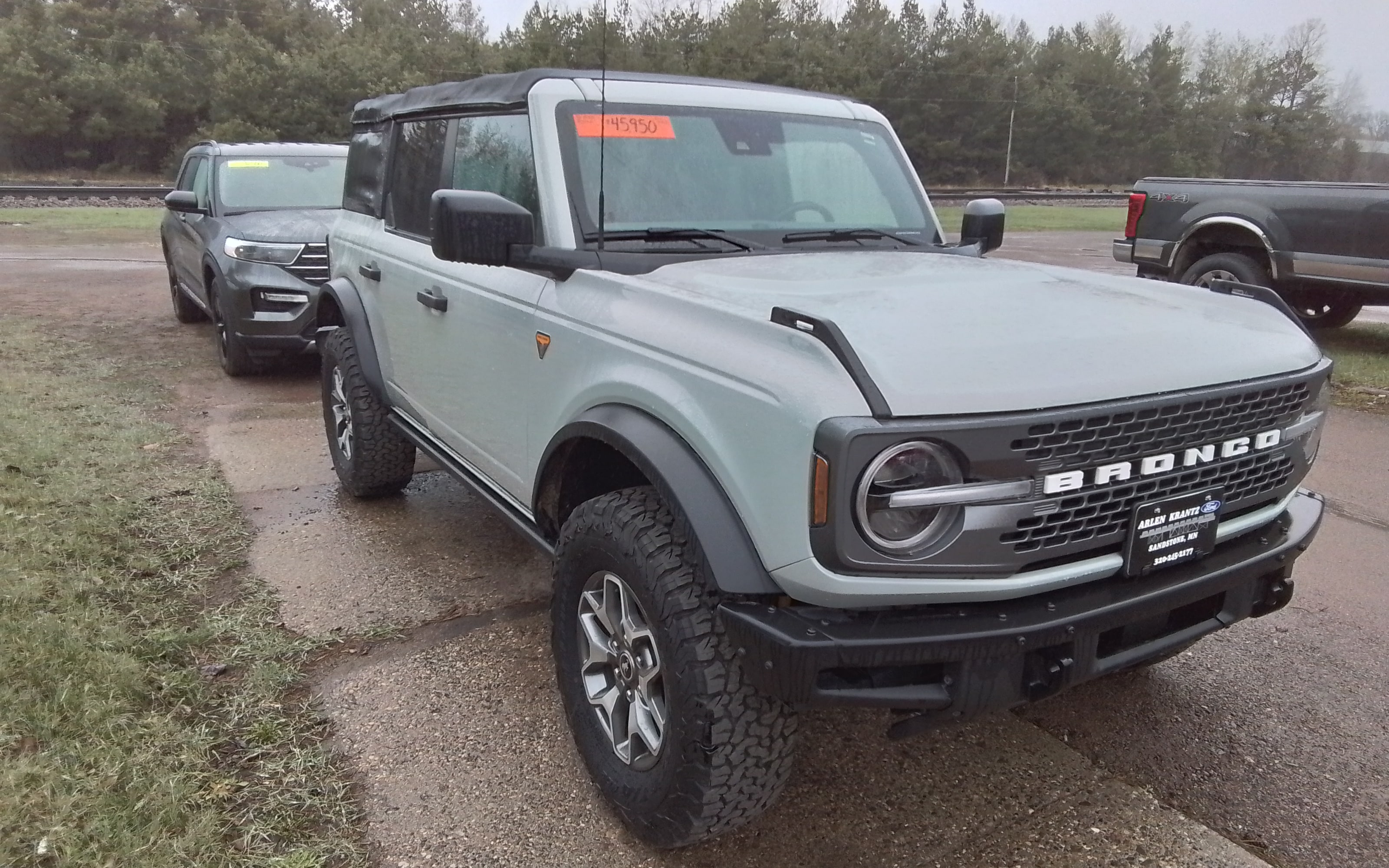 Used 2022 Ford Bronco 4-Door Badlands with VIN 1FMEE5DH4NLB69024 for sale in Sandstone, Minnesota