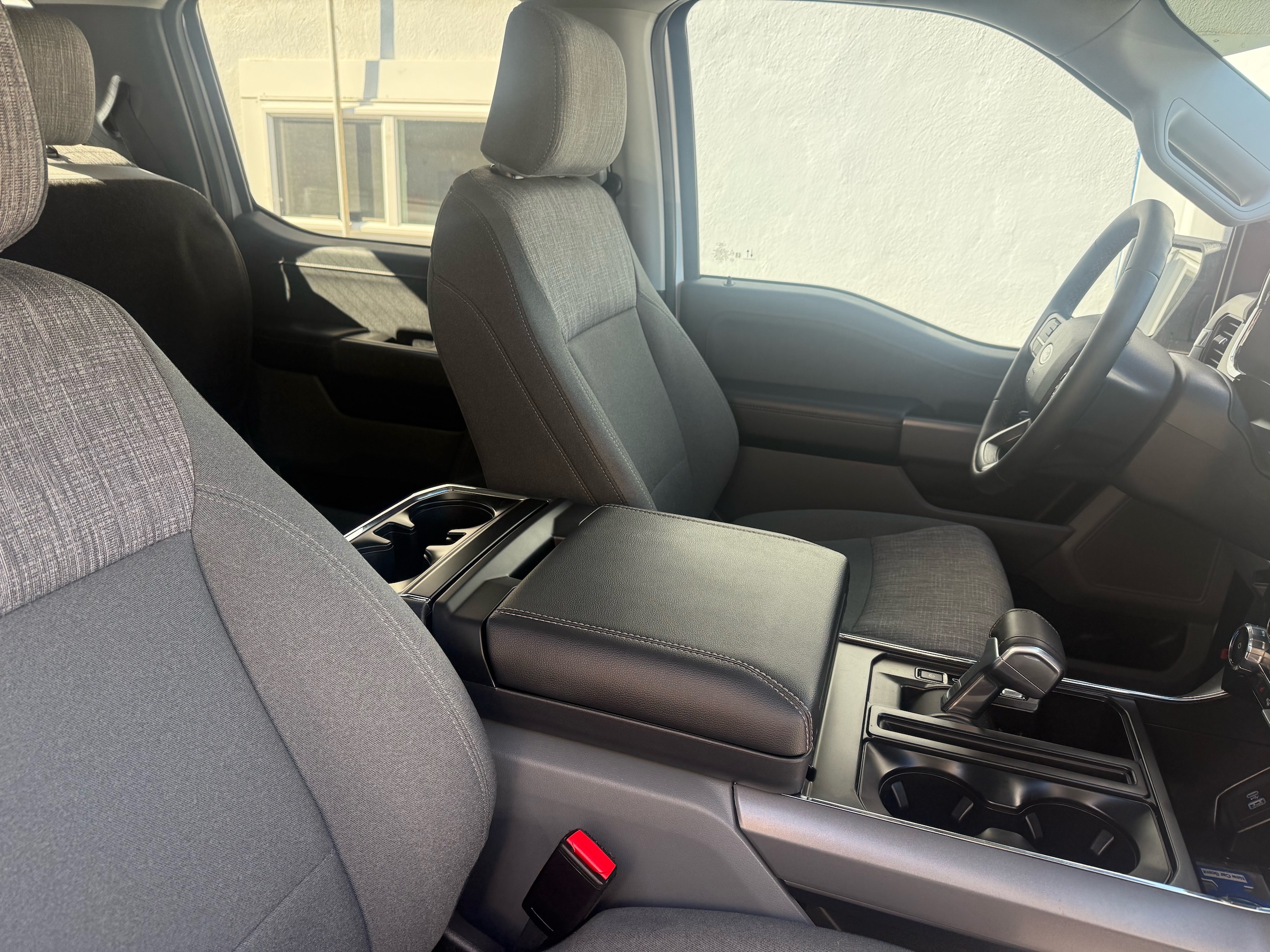 2023 Ford F-150 Lightning XLT - Photo 7