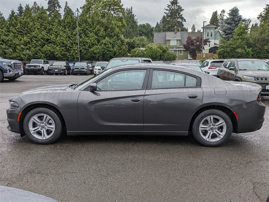 Used 2022 Dodge Charger SXT with VIN 2C3CDXBG7NH238925 for sale in Gladstone, OR